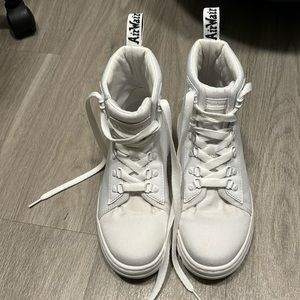 Dr. Martens Combs Boot in White